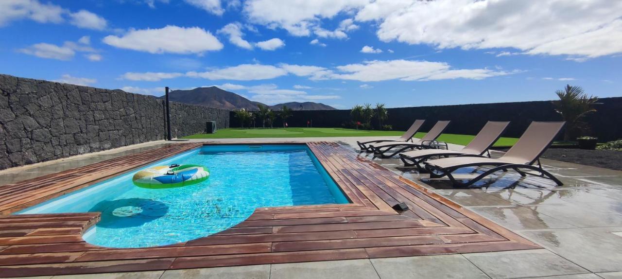 Villa Geneva - Relax Y Diversion Playa Blanca  Esterno foto