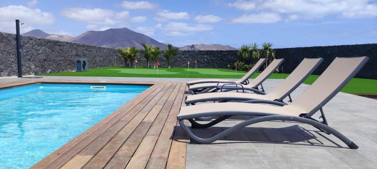 Villa Geneva - Relax Y Diversion Playa Blanca  Esterno foto