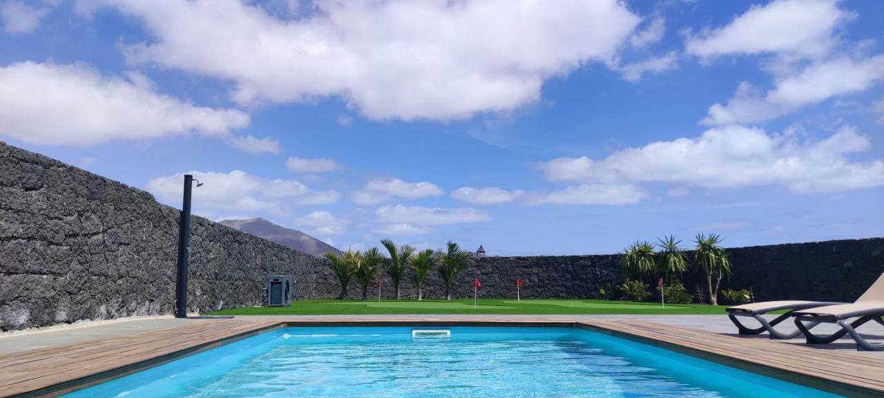 Villa Geneva - Relax Y Diversion Playa Blanca  Esterno foto