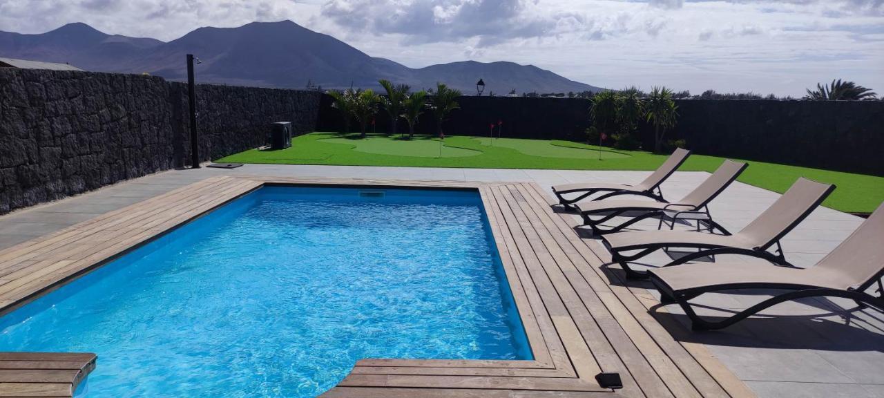 Villa Geneva - Relax Y Diversion Playa Blanca  Esterno foto